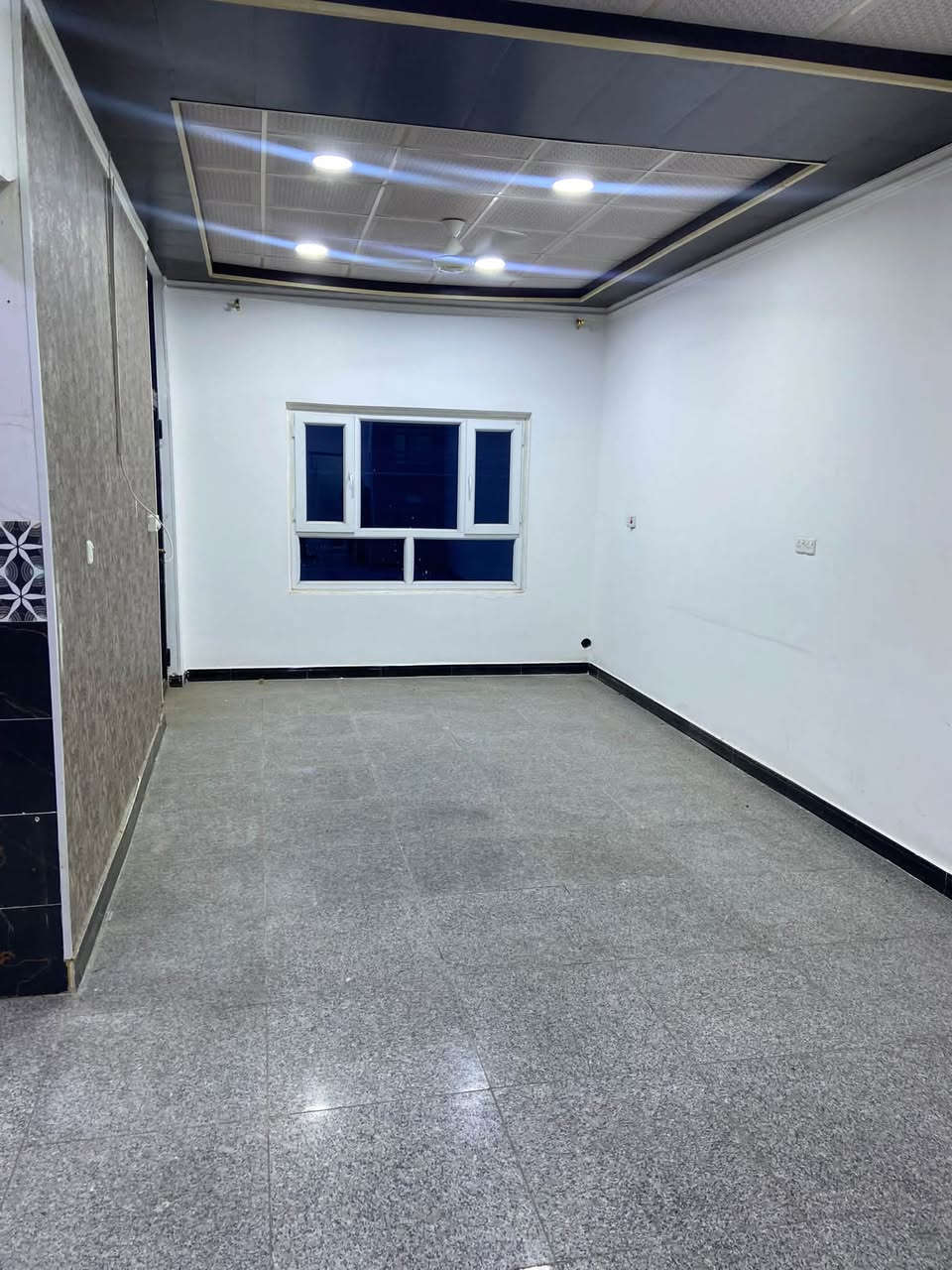 بيت للايجار في حي الخضراء طابقين بناء حديث يصلح سكني او عيادة او صالون
بيت للإيجار - الخضراء

طابقين بناء حديث

يتكون من:

• 4 غرف نوم

• صالة كبيرة

• كراج

• مجموعة صحيات

يناسب للسكن أو صالون أو عيادة

البيت ايضا مجهز بكاونتر

سعر الإيجار: 1,300,000 شهرياً

للاستفسار اكثر ***********
