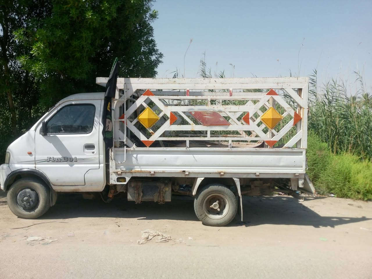 سلام عليكم سياره للبيع محوره كير ومكينه كيه بنكو ستوني شادهن جاهزه عنوان نجف الاشرف الحيدرية ***********
