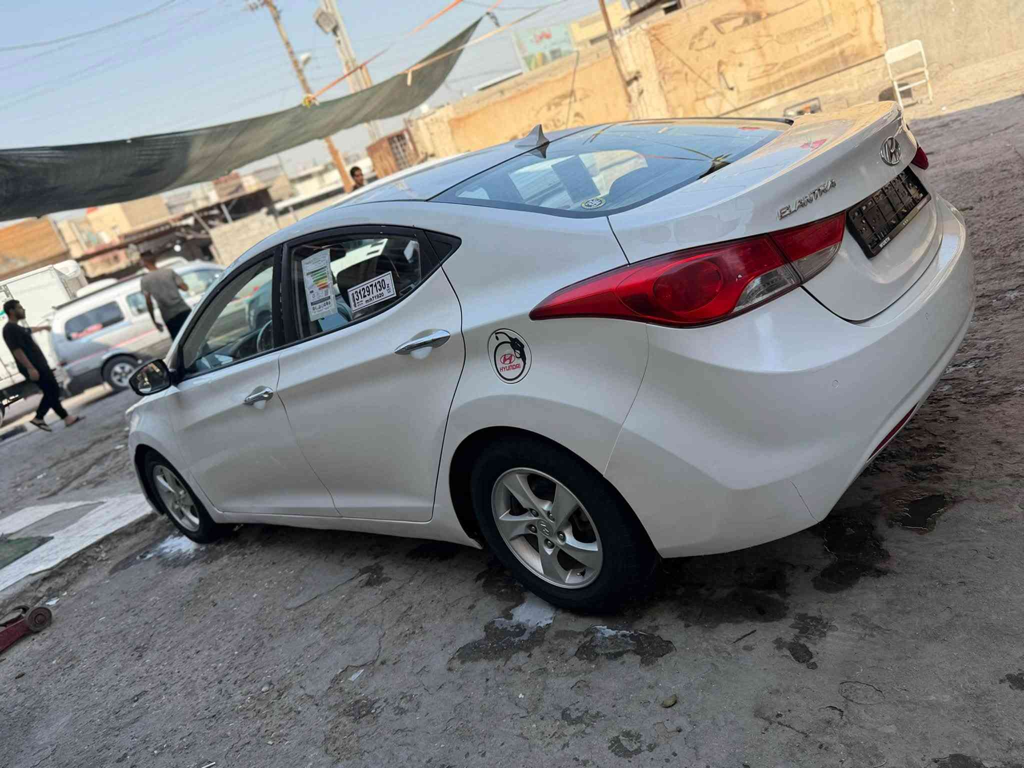 سلام عليكم النترا سياره حلوه وجاهزه السياره ادوات كصه جنطه متومه طبق الاصل مكان سياره بصره بيع او مراوس ***********6
