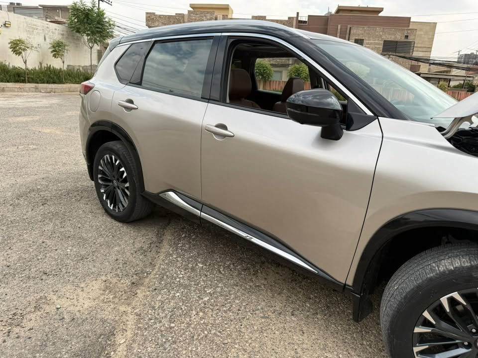 السلام وعليكم نيسان روج 24 فول مواصفات بلاتينيوم 4ويل للاستفسار (***********)
