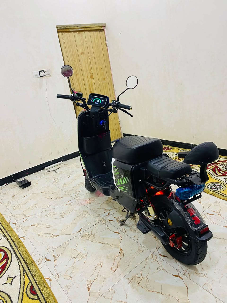 آر ١١ • ٥ بطاريات • ٣٢ أمبير