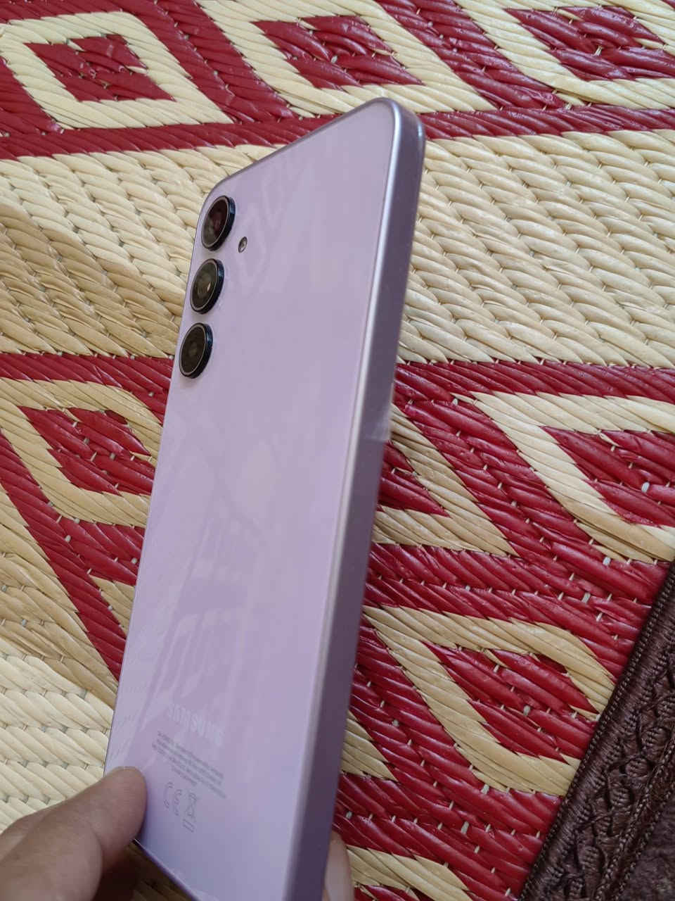 كلكسي 5G a35 جديد مستعمل شهر بعده بلزكات الشركة لون مميز ذاكره 8/128..
بطارية 5000 شحن سريع 25 واط
معالج Exynos1380
معدل تحديث الشاشة 120 هيرتز
كاميرا 50+8+5 ميكا بكسل
بدون غراض فقط جهاز  بيع فقط
السعر (265) الف دينار
العنوان/ قرب مرقد الحر
***********
***********
