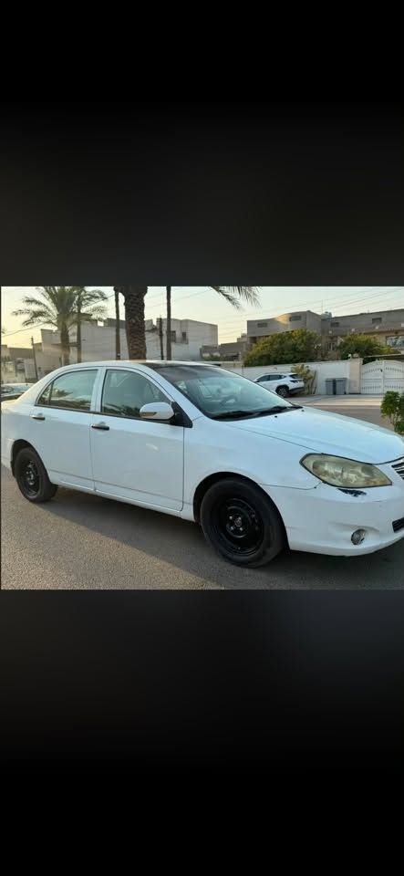للبيع بي واي دي جي ثري موديل 2013 كير مكينه كهربائيات كلها بلادية تبريد العام مسوي منضومه كامله وهسه نقص فريز  بصمه وسلايد تحكم ستيرن  شاشه  تخم سماعات عالي لايتات زنون  تخم تايرات سياره مكفوله من الضربةوالصبغ بيها جراد  بسيط عل بنيد 
السعر 53 وبيها مجال تفاصيل اكثر عل واتساب 
***********
مكاني بغداد
