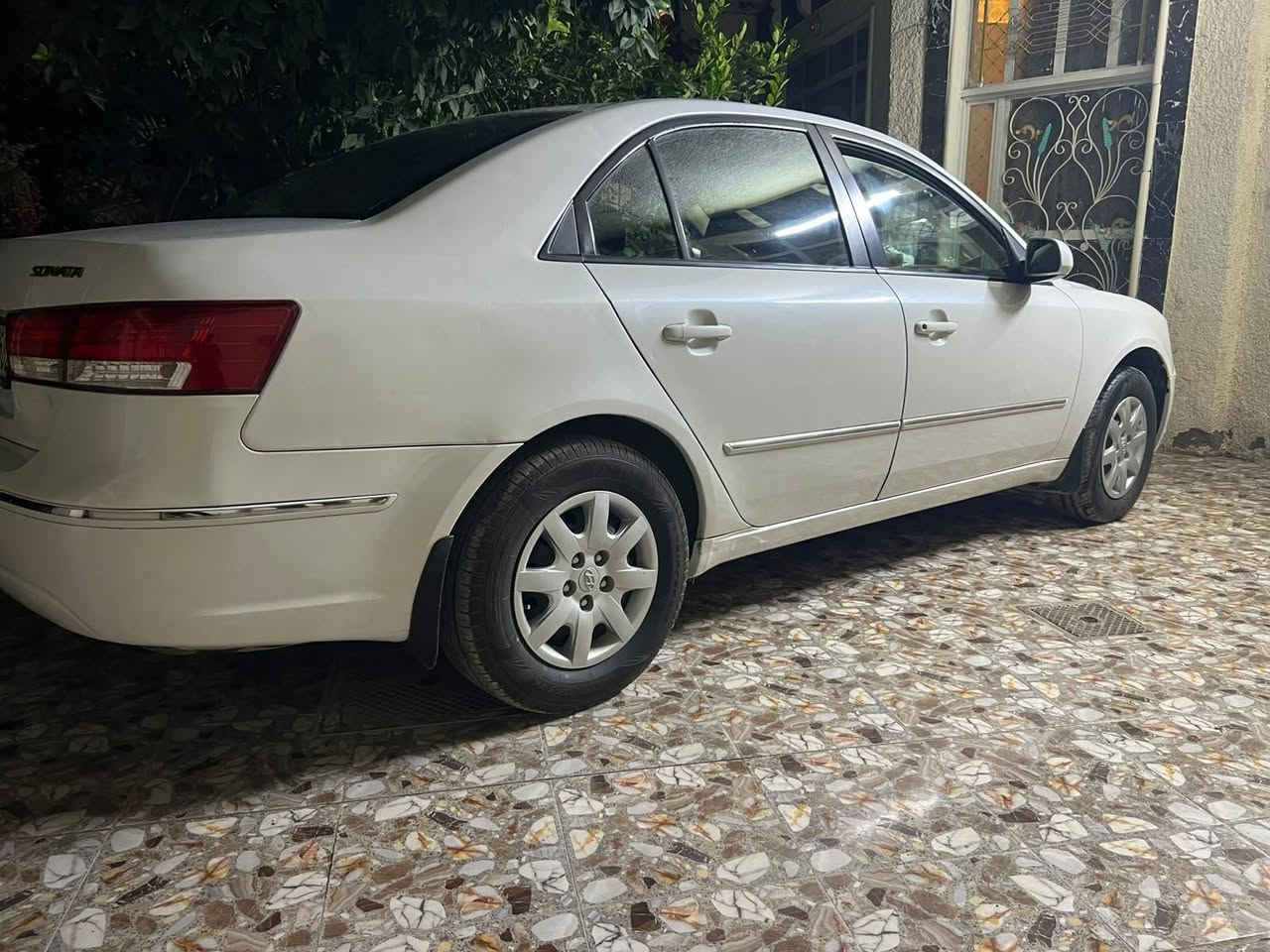 سوناتا 2009 خليجي مكينه 2400 
بسمي بغداد دولي مكينه وكير بشرط  قطعه صبع وقطعه تبديل
تخم تاير حداديه *********** مكاني صلاح الدين  قضاء بلد
