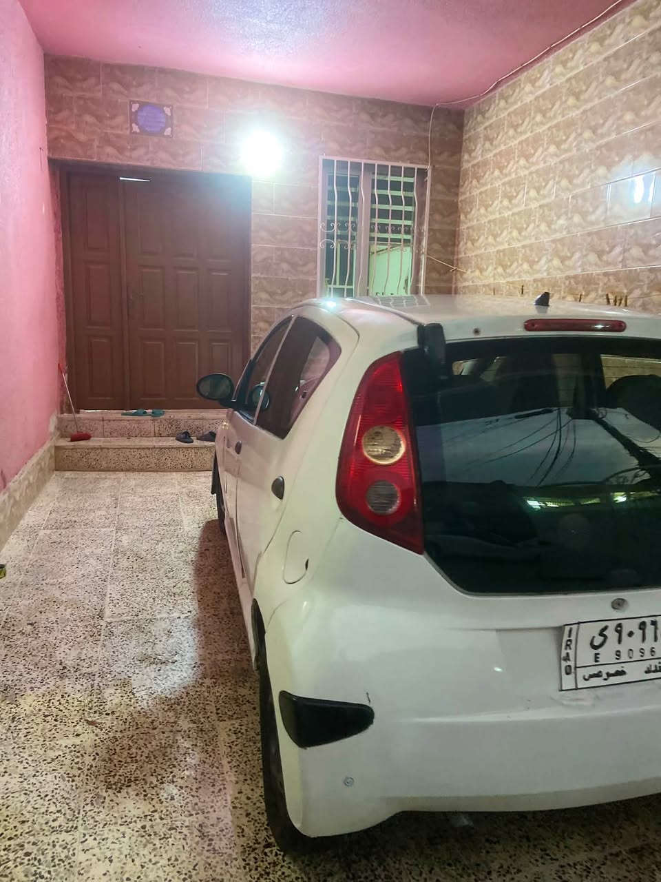 سەرەتا بە ناوی خوای گەورە byd f0 2013گێر عادی سەیارەکە بە حیزام بۆیاخ ئەی فرۆشم گێرو مەکینەو کارەبایاتی بە شەرت سەیارەکە سەنەوی کارتۆنە رەقەم بەخدادە بە شەرتی ئەوەلیات سەیارەیەکی زۆر بێمەسرەفە بۆ ١٠٠ کیلۆمەتر ٤لیتر بانزین ئەخوات نرخ ١٩ گەڵا معامەلەیەکی زۆر کەم ژم ***********
