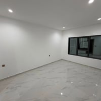 شقه للايجار في مجمع بروج السكني شارع المطار في  البنايه الهدير E. استل...