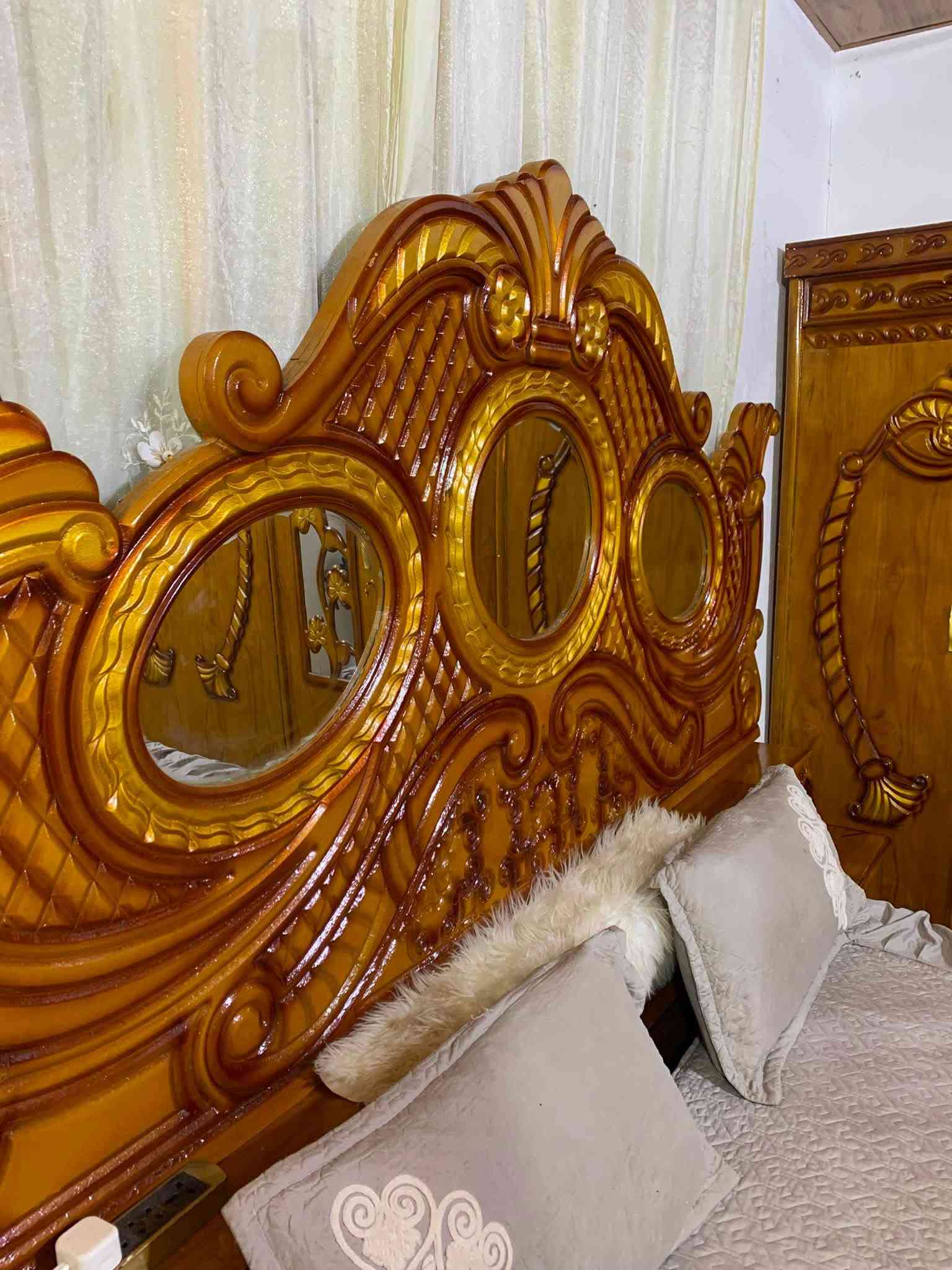 غرفه عراقيه نضيفه لسعر 600 وبيه مجال لعنوان زبير ***********
