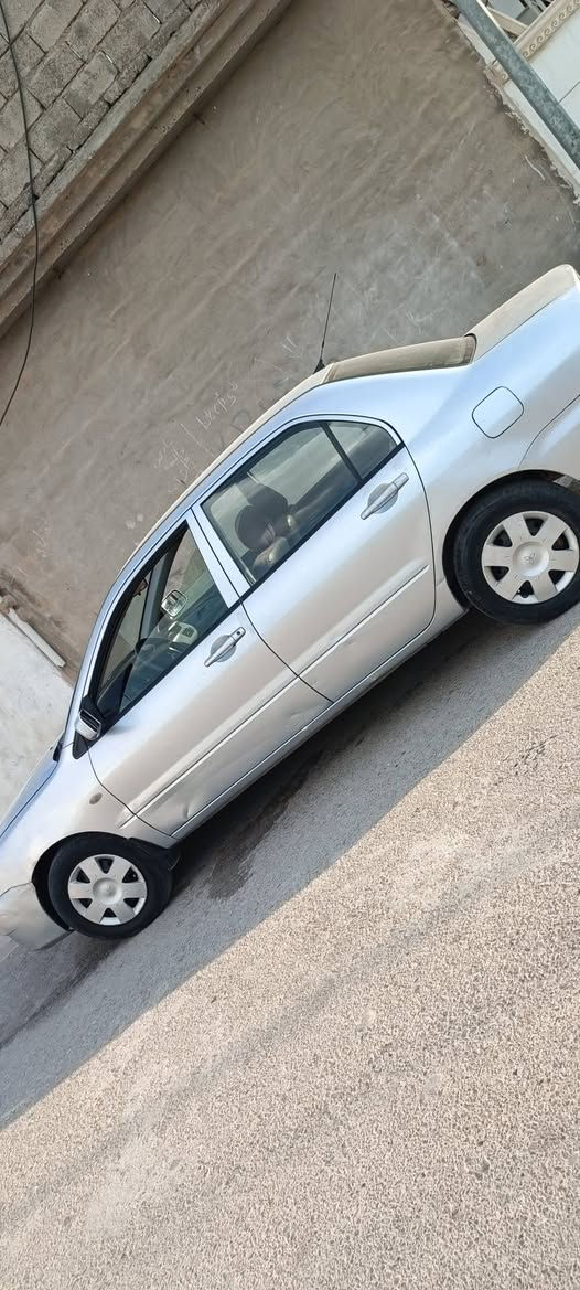 لانسەر 2010
سنەوی و ژینگەو ڕەقم نوێ
چوار پارچەی هەیە
پێش و پشتی بەشەرت 
مەکینە گەورە
ناو داخلی زۆرجوانە
دەرەوەی کاڵ بوونەوە و شوخت وقۆپی هەیه
هەموو شتێکم نوسیە ئەگەر مشتەری ئەوە ڕەقمی ساحێبی 
*********** أربيل, العراق
