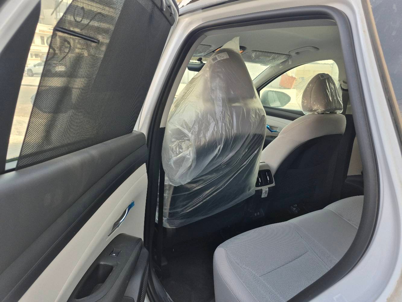 توسان 26 زيروو ضمان الاولى تو كلر قماره سوده فول 1/1 حساس امامي خلفي لد امامي خلفي زينون ويل 19 بصمه تشغيل عن بعد تحكمات شاشه وكامره كراسي 2 كهرباء مع تبريد بالكراسي شحن واير ليس هاند بريك بصمه اوتو هولد مود درايف مانع انزلاق و انحدار بردات قطعتين تبريد جنطه كهرباء 
سيارات بيهن ملاحظات بسيطه موضحه بالصور 
سعر المرقمه 36مليون و150الف
سعرال بدون اللوحات 33مليون و650الف
بغداد حي الجامعه 
***********
***********
