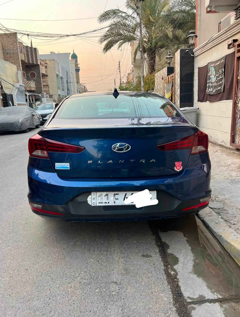 🚘 هيونداي النترا 2020 – نص فول | وارد أمريكي 🇺🇸
🔹سنويه 2031 باسمي تحويل سريع
🔹حادثها فقط مبدله الدعاميه الاماميه بدون اي ضرر يعني حالها حال الكلين
🔹 محرك 2000 DOHC
🔹 گير أوتوماتيك محور  (AT المرغوب)
🔹 ماشية 67 ألف ميل
🔹 تحكم ستيرن
🔹 3 مودات للقيادة/السرعة
🔹 حساسات أمامية وخلفية
🔹 حساسات جانبية
🔹 كاميرا خلفية
🔹 شاشة وسطية
🔹 مثبت سرعة
🔹 تحكم كهربائي بالمرايا والزجاج
🔹 تبريد ثلج + تدفئه
🔹تخم تاير جديد
‏🔹 ABS + Airbags
🔹مانع انزلاق
سياره جدا نضيفه مالايحتها الشمس مال جناي وخير من الله وتجي تشوف بعينك شكد محافظ عليها 
بيها شخطات جدا خفيفه وممببنه نهائيا 
الرادار شويه يشكل يحتاجله ضبط 
اما باقي السياره مكفوله من الدعاميه للدعاميه 

💰 السعر: [السعر١٣٥ ورقه)
📞 للتواصل: [***********]
مكاني بغداد الحريه
