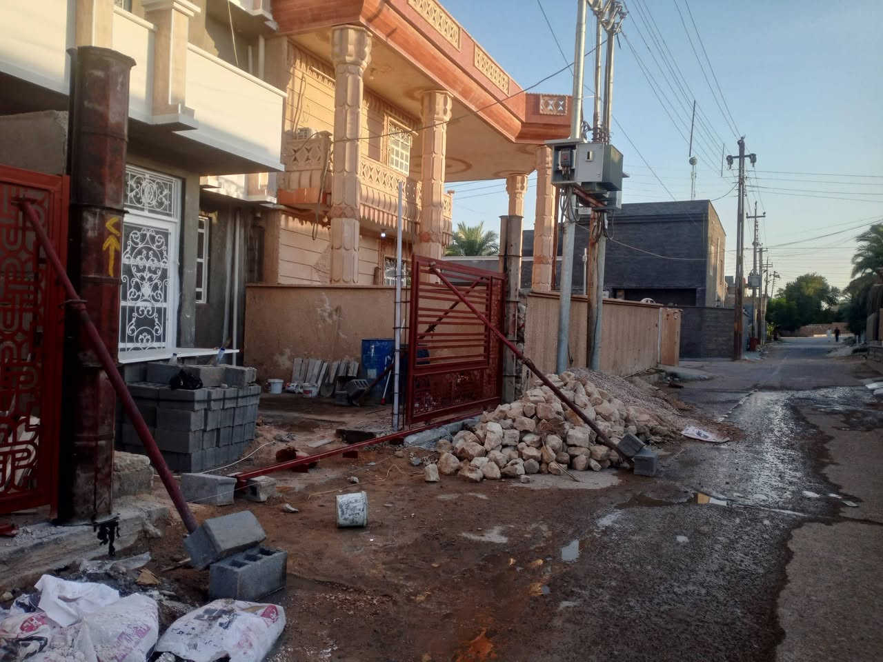 *🔨 نجار قالب - نصب بوب و دنك 🔨*
*شغل درجة أولى - وزن و تربيع مضبوط 100%*

الحمد لله تم انجاز عمل اليوم نصب بوب حديد سحاب في حديثة 💪

✅ إنشاء القوالب الخشبية وتركيبها بدقة واحتراف
✅ نصب بوب ودنك للمنازل والبيوت
✅ تركيب البوب والأبواب الحديدية وزن مضبوط
✅ عمل متقن والتزام بالموعد

📍 نعمل في: حديثة - بروانة - حقلانية
💰 أسعار مناسبة وخدمة سريعة

📞 *للتواصل والحجز: ************

نص مكتوب في الصور:
- نجار قالب - نصب بوب و دنك
- شغل درجة أولى - وزن و تربيع مضبوط
- تركيب البوب والأبواب الحديدية
- قوالب و أعمال النجارة - دقة عالية
- حديثة - بروانة - حقلانية
- إنشاء القوالب الخشبية وتركيبها بدقة واحتراف
- عمل متقن، وزن وتربيع مضبوط 100%
- للتواصل والحجز:
- ***********
- خدمة سريعة • عمل متقن • أسعار مناسبة
- خبرة في أعمال القالب والنجارة | حديثة • بروانة • حقلانية