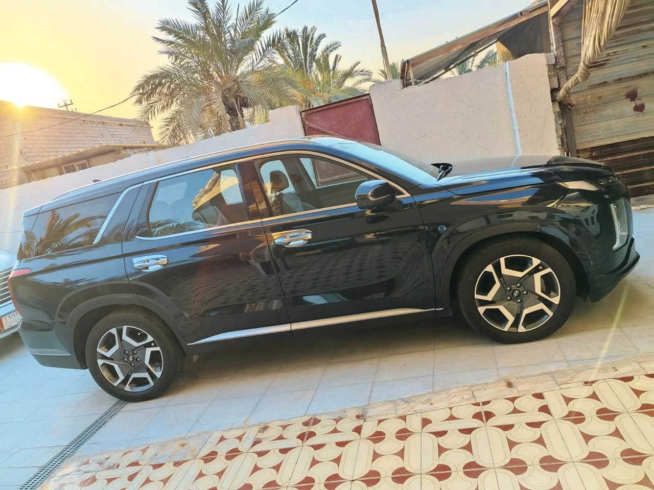 بالسياد  موديل  2024 بريميوم  وارد امريكي 

صور الحادث داخل المنشور 

رقم اربيل 

المواصفات 
تشغيل عن بعد + دخول بصمه ذكي  
* ويل كب حجم 20
* إضاءه اماميه وخلفيه LED 
* صندوق كهربائي عند الاقتراب 
* فتحة سقف 
* شاشه قياس 12.3انش تدعم اندرويد اوتو وابل كار بلي 
* نظام صوتي يأتي ب 12سماعه 
* تبريد 3 قطع ( سياره 7راكب) 
شاحن لاسلكي + منافذ USB لجميع الصفوف 
* كاميرات محيطيه 360درجه 
* حساسات امامي خلفي 
* 4وضعيات قياده 
* عرض النقط العمياء على شاشه العداد
* تبريد + تدفئه مقاعد + ذاكرة كشن 
* لون مميز + دواخل ابيض ملكي  
سياره حادثه بنيد مبدل  وجاملغ بارد 
للبيع او المراوس 

‼️السعر علق بتم يجيك السعر بالخاص ‼️

📍مكان السياره البصره 

📞رقم صاحب السيارة  ***********
