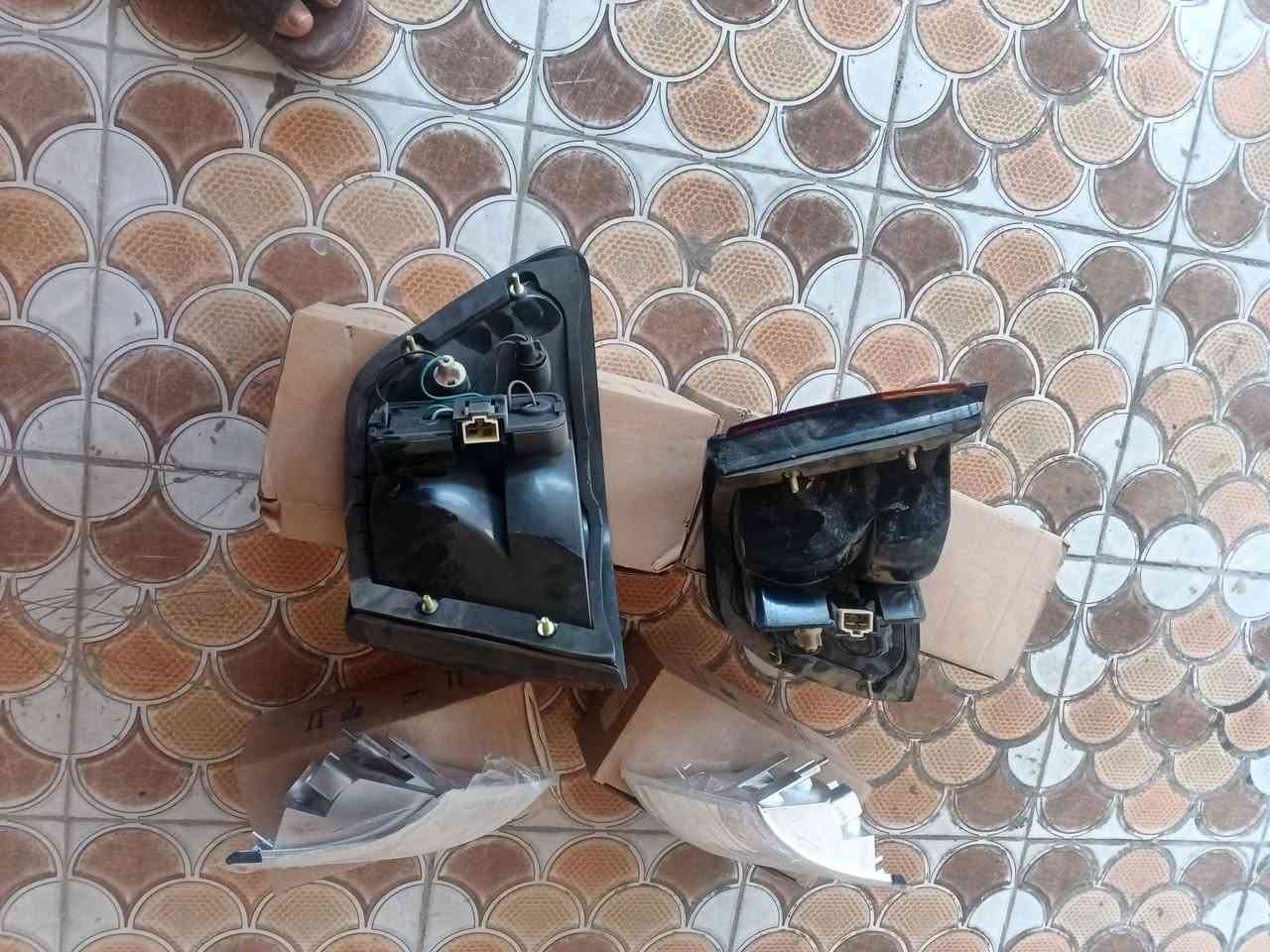 بك لايت اسبرو كرستال اخر قطعتين مع زوج سكنات اليحتاج يتصل ***********
