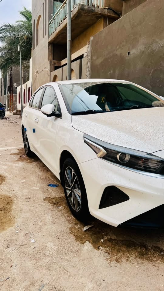 سيراتو 22 رقم بغداد ماشيه 76 محرك 1600 تخم تاير جديد مكان السياره السماوه ***********
