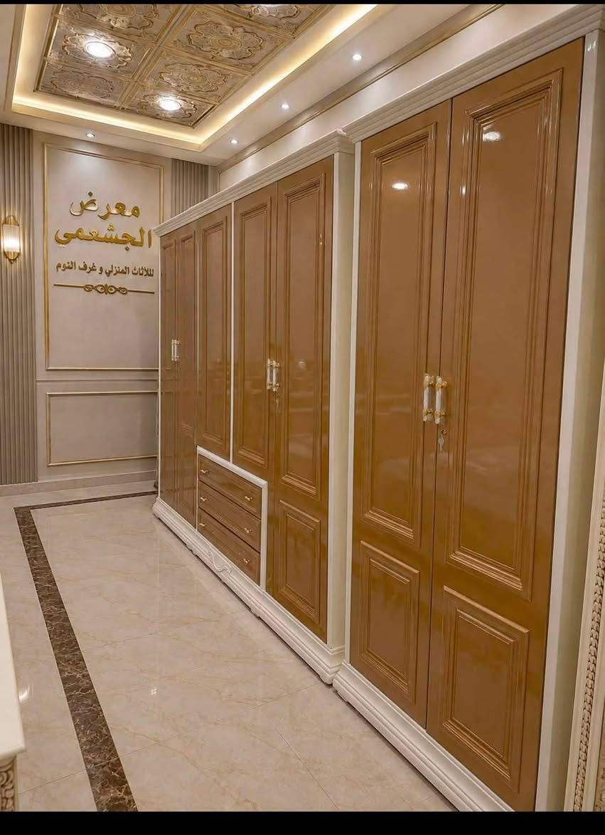 🚨 انطلقت أقوى تخفيضاتنا على موديل الأقواس – فخامة بسعر ولا أروع!

📉 من 2,450,000 دينار عراقي
🔥 إلى 1,950,000 دينار فقط
💥 فرق 500 ألف دينار خلال 6 أيام بس!

✔️ موديل الأقواس – نجارة عراقية 100%
متوفر ضمن وجبة الدرجة الأولى ووجبة الأصباغ (البوية)

✨ تفاصيل الطقم (10 قطع):
• كنتور بطول 330 سم + ملحق 430 سم – ارتفاع 250 سم
• تصنيع داخلي: صاج طبيعي 4 ملم
• وجه الكنتور: MDF سماكة 12 ملم
• الضهر: چرچوبة شد برغي
• القاعدة الأرضية: بلوك صاج
• أبواب نرمادة شريطية
• التقطيع الداخلي: حسب رغبتك
• سكك سلايت – تقطيع بلوك بورد
• الشازون: خزان + طابورية إضافية
• سرير 6 أرجل من بلوك بلاويد
• لون الدوشمة حسب اختيارك
• تصميم فريد بمسكات مختلفة عن باقي الموديلات

🚛 توصيل وتركيب لكافة محافظات العراق بكروه
🛠 صيانة مجانية لمدة سنة كاملة

📍 العنوان: الرمادي التأميم قادسية الاولى
📞 للحجز والاستفسار: ***********

🔹 معرض الجشعمي للأثاث – ثقة محلية بجودة عالية

⏳ الكمية محدودة والعرض ينتهي خلال 6 أيام فقط!
👇 لا تفوّت الفرصة وخلي غرفتك تحچي ذوقك!
