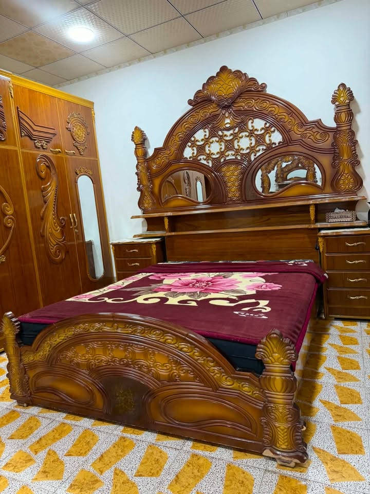 غرفه للبيع سعرها مليون ٣٠٠  تواصل عل الرقم ***********
