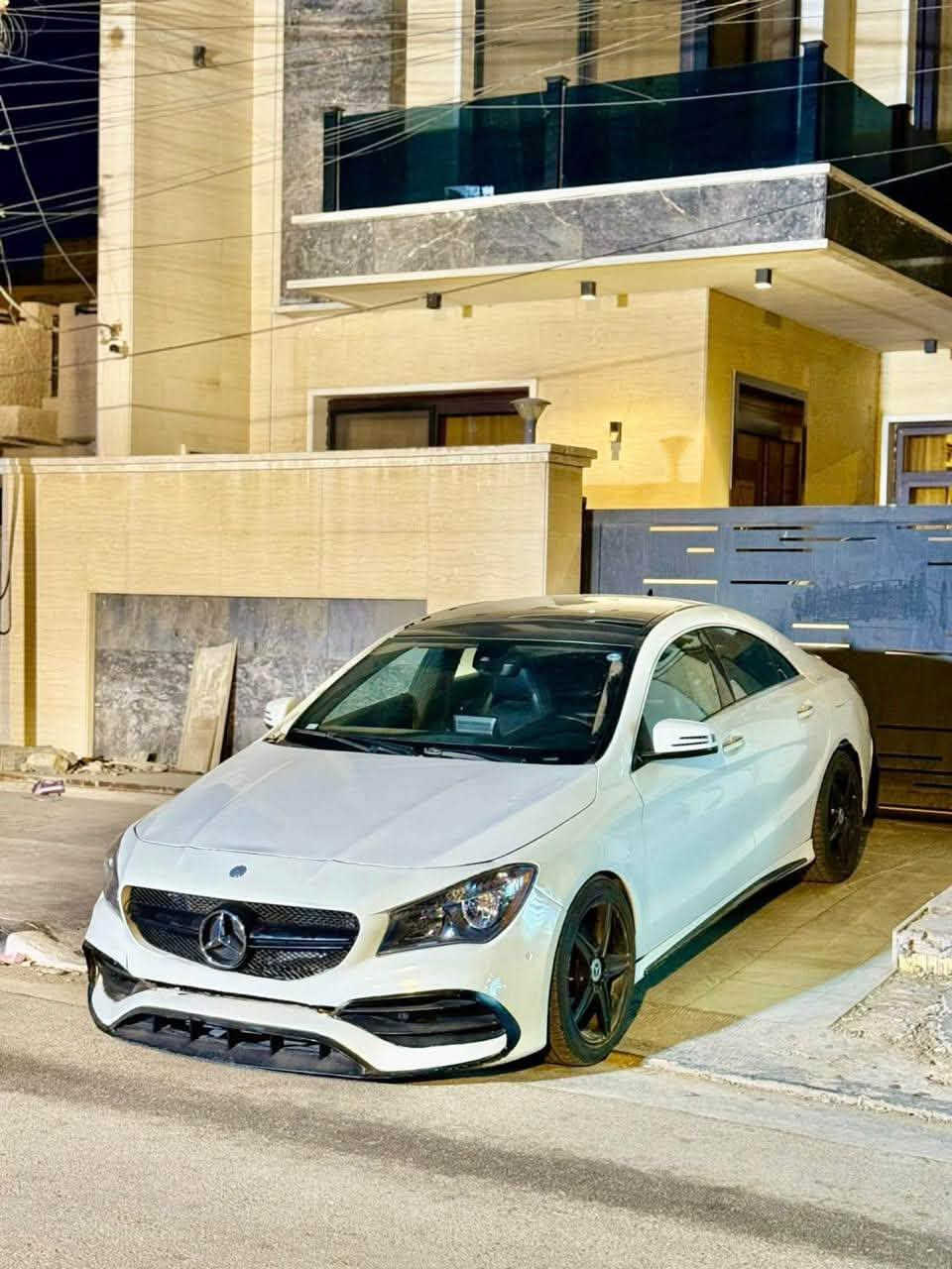 للبيع مرسيدس CLA 250 
موديل 2017
فول مواصفات AMG أصلي 4MATIC
السيارة كاملة وما بيها نقص
داخل جلد اسود بلاد سبورت
كشنات رياضية تبريد وتدفئة
فتحة بانوراما
شاشة كبيرة ويا ماوس
شفتات ستيرن
وضعيات قيادة سبورت وايكو
تحكم ستيرن وستيرن كهربائي
رادارات + تنبيه مسار ونعكاس
بصمة + كروز كنترول
حساسات أمامي وخلفي
كاميرا 360
مرايا كهرباء ويا إشارة
لايت دبل عدسة + LED
السيارة بدون حادث بدون شاصي بدون ايرباك
صبغ قطعتين فقط تجميلي ودعاميات فقط (خدوش)
صيانة كاملة (زيوت، تايرات، بريكات)
محرك وكير شرط
شرط تحويل
الموقع بغداد السيدية
الــسعـر اتصل على الارقام
***********
***********
