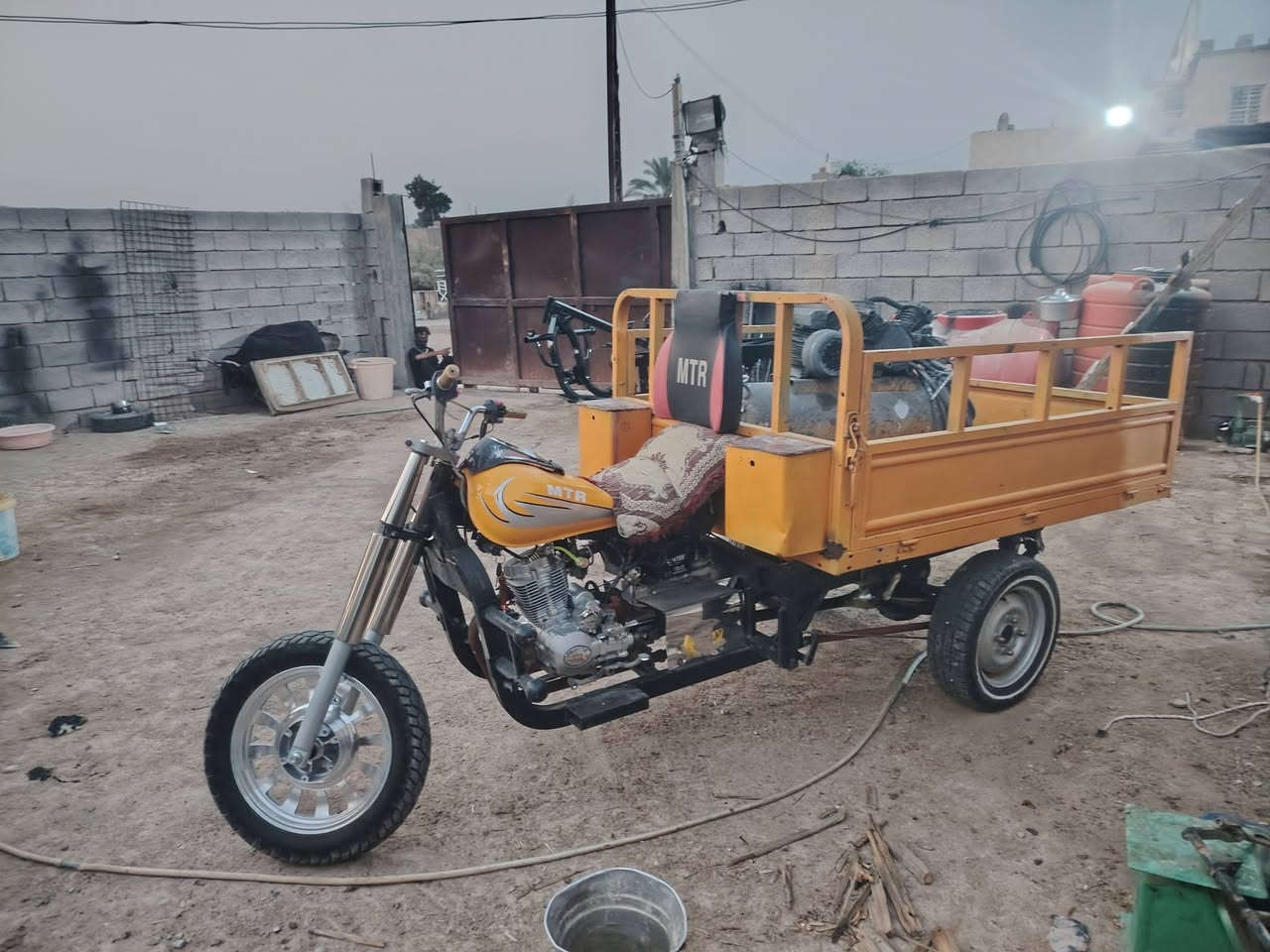 مراوس • كربلائيه • أدوات