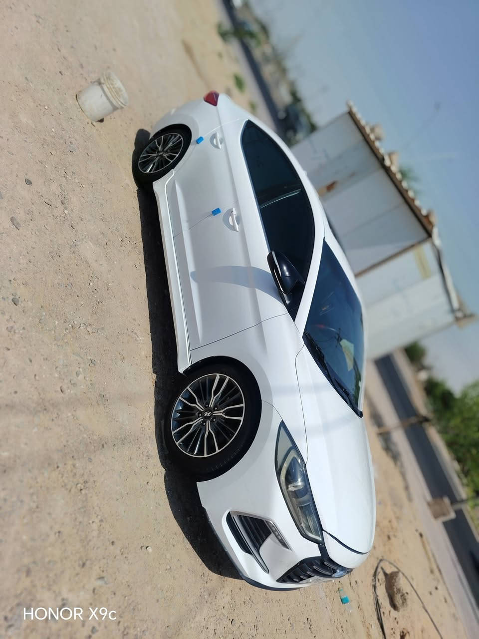 سلام عليكم سيارة النتري وارد مريكي 2018 سبورت رياضي فول موصفات رادارت شفتات ويل سيار حلوة سعر125رقم ***********

نص مكتوب في الصور:
- HONOR X9c
