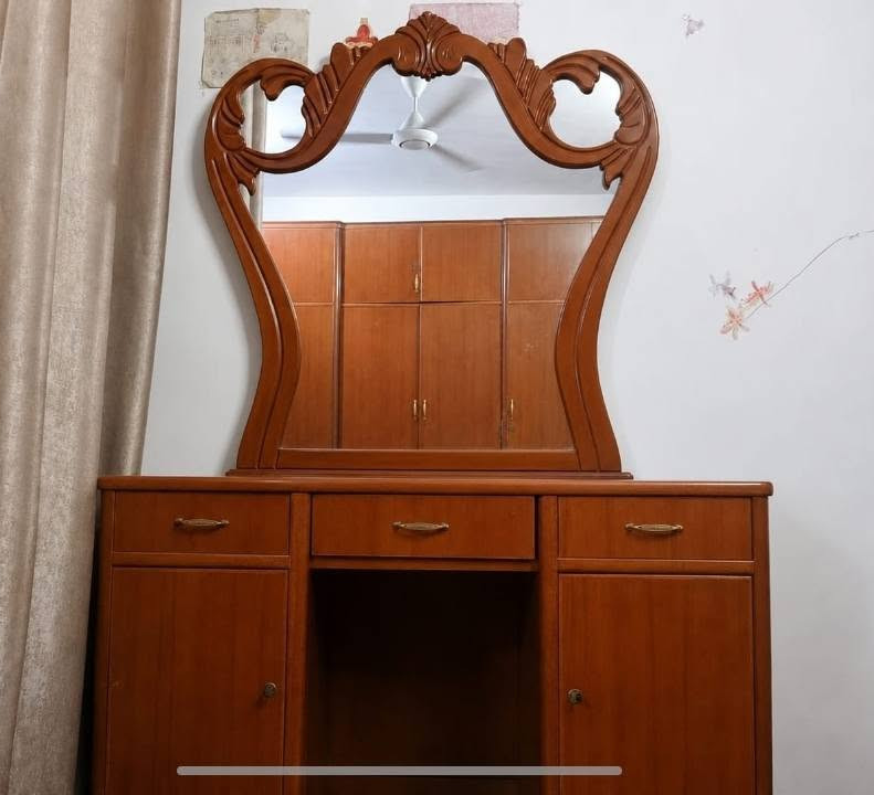 غرفة نوم • نجارة عراقية • كنتور ٦ أبواب
