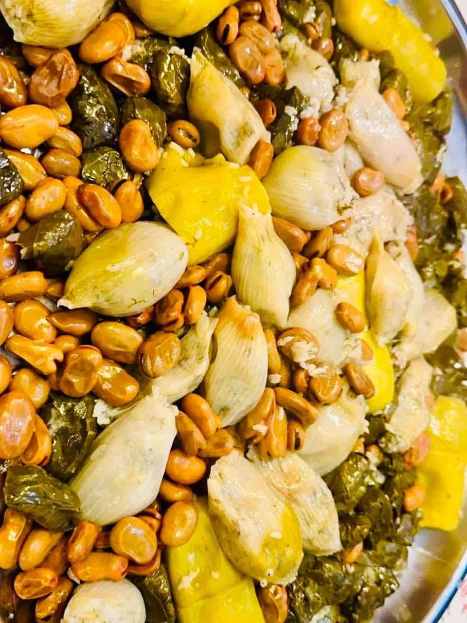 يا هلا والله! تعبان وتعبت من أكل المطاعم والمصاريف؟
مالك خق تطبخ ولا بيك حيل للمطبخ؟ فلوسك خلصت على الدليفري وأكل بره وما شبعت؟الحل  بسيط وبين إيديك!

​أطباق أكلات بيتية أصلية، مطبوخة بنفس دافئ وبأعلى درجات النظافة، تجيك لحد باب بيتك كأنها طالعة من إيد الوالدة! 🍲✨

​طعم بيتي أصيل: نكهات زمان اللي تحن إلها.

​نظافة وجودة مضمونة: مكونات طازجة 100% وبدون أية مواد حافظة.

​توفير للرصيد والجيب: أكل يشبع وريح بالك وبال محفظتك!

​ريح نفسك وأنت نائم وتدلع بأطيب وجبة..

📲 للطلب والاستفسار: راسلنا على الخاص أو اتصل بنا مباشرة. ***********  

🚚 خدمة التوصيل: متوفرة وسريعة لجميع المناطق!
