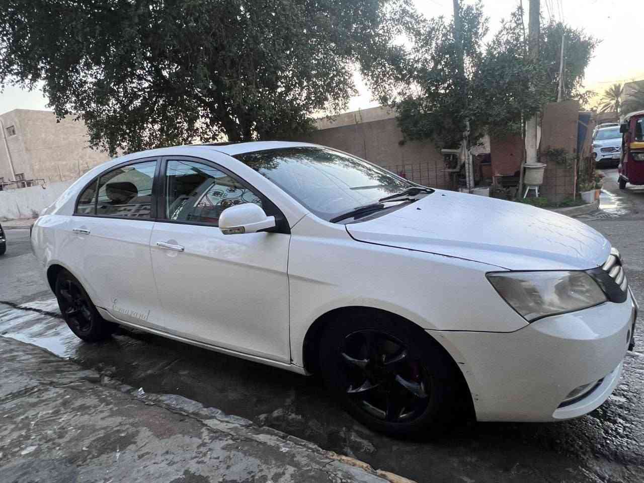 السلام عليكم جيلي ام كراند c7 موديل 2012 سنويه نافده فلاوين مال كير بي صوت بس السياره شغاله وتمشي روح وين متريد تبريد نقص فريز  تايرات 75%غرفتها جديده بيها خشم الجاملغ الامامي صفحه السايف وخشم الجاملغ الخلفي صفحه الصدر لا لغد ولا شاصي وموضحات عندك بصور السياره مكانها الغزاليه 
شارع الضغط السعر 42 والشراي يتصل وبي خير ويدلل
***********واتساب 
***********اتصال
