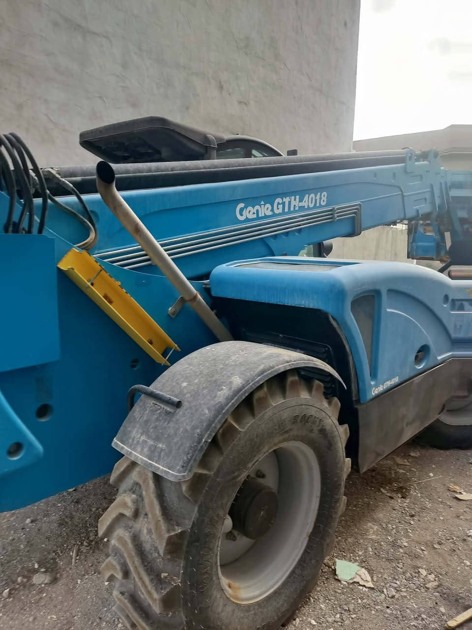 Genie 4018
مودیل 2013
4000 ساعة
طول 18 متر
عنوان اربیل
رقم ***********
 بي خلل كهرباي
