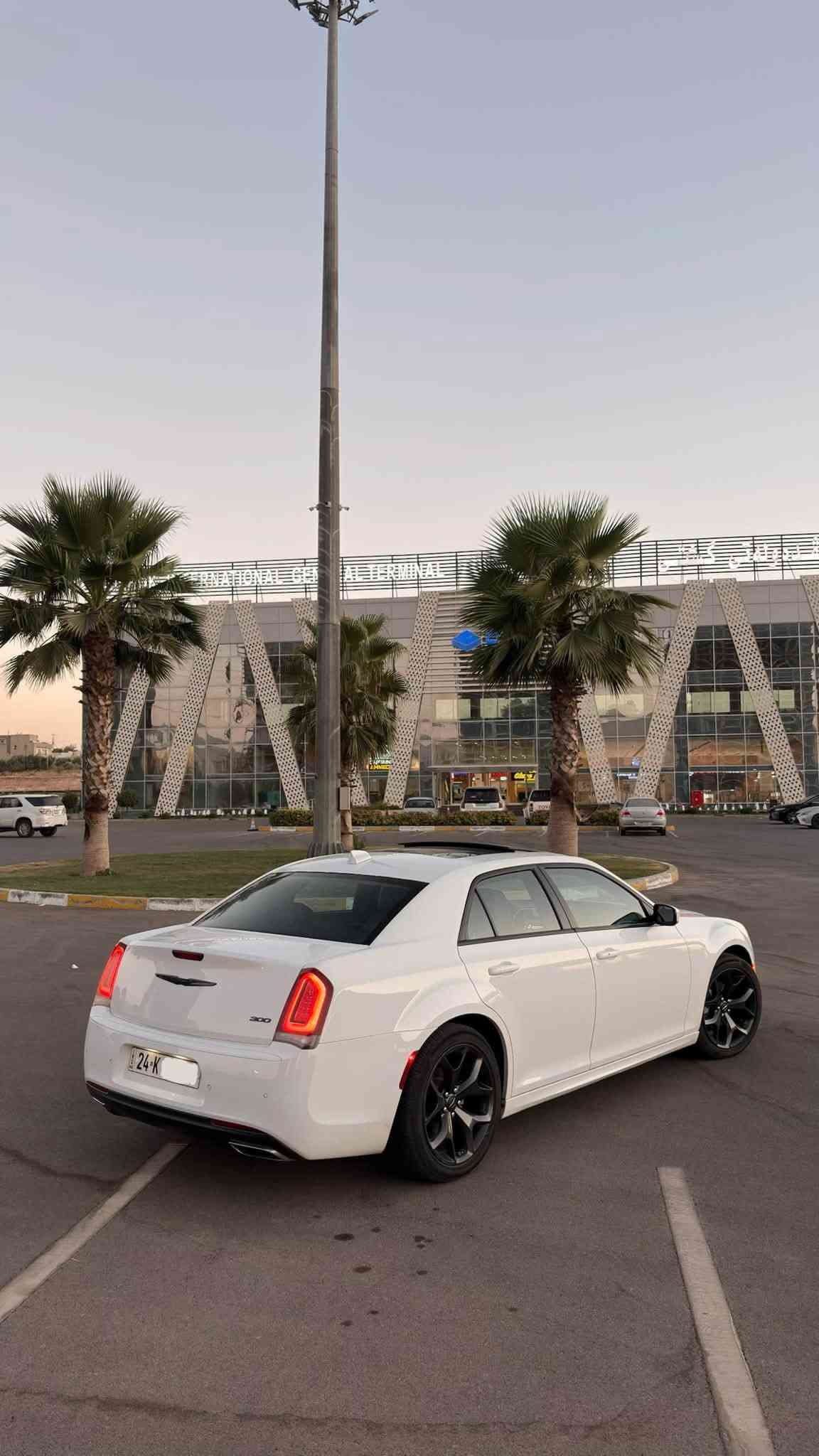 سلام عليكم
اوباما 2023 Touring L ام الرادار
(رجاءً الي ما يعرف بيها لا يكسر هاي مو تورينك عادي هاي تورينك L تجي اعلى فئة ام الرادار ) 

رقم دهوك جاهزة 

 فول مواصفات
سعر 365 وبيها مجال للشراي

ماشية 56 ميل  حقيقي بشرط  سيارة مال جناي

 كلين تايتل مكفولة

فول مواصفات 
بانوراما
رادار امامي 
دبل لحية بلادي (بجم عريض)
محافظه على المسار
حساسات
لايتات زينون بلادي 
تبريد كشنات امامي
تدفئة كشنات امامي
كشن خزن ميموري
كشنات جلد 
كشنات كهرباء
كشنات خلفية تدفئة
ستيرن كهرباء
ستيرن تدفئة 
تشغيل عن بعد
كاميرا خلفية 
تعتيم مرايا
سستم صوت Alpine 
بلاجكتور
كير ماوس
شاشة كبيرة
تحكات ستيرن
مثبت سرعة
دمام خلفي
وباقي مواصفات الاوباما المعروف 

رقم تلفون 
***********
***********
