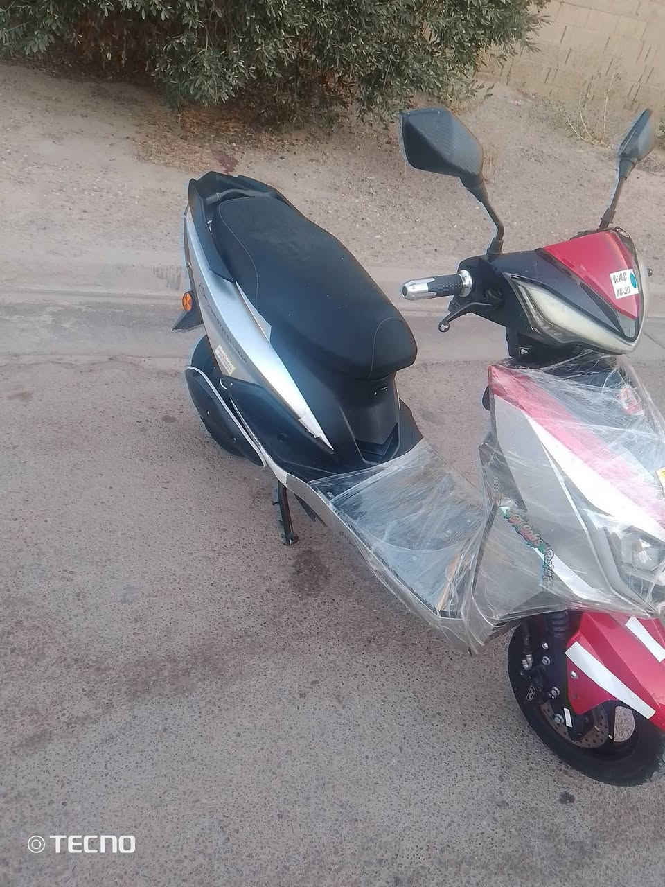 سلام عليكم دراجه شحن للبيع
النوعيه سكنس 
الموديل25
6بطاريات الاكبارجدد قبل سبوعين شادهن ونلي 
نضام بارك 
نضام Rرجوع للخلف 
مثبت سرعه 
لايت عالي وناصي 
اشاير يمنه و يسرى
دبل اشاره 
هورن 
3 سراعات السرعه 70 حقيقي 
جوزه تفصل الناريه 
قفل ستيرن 
تشغيل عن بعد 
انذار ضد السرقه 
سويج + بصمه 
التاير الخلفي مبدل جديد جبلي و التاير المامي جديد 
مكاني بغداد تقاطع النهروان 
السعر 800 و بيه مجال بسيط 
الرقم الاستفسار***********

