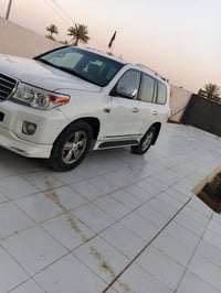 لاندكروز • ٢٠١٤ • رقم سلمانيه