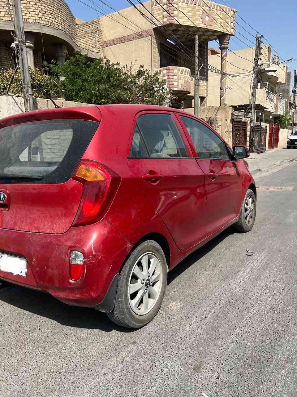 السلام عليكم 
للبيع فقط
كيا بيكانتو ٢٠١٤ خليجي ماشية ٧٠ بيها مكانات صبغ اثر طخات خفيفة بدون دواخل بدون تبديل  
محرك ١٤٠٠ دوش  كير  محرك تبريد  خير من الله 
رقم بغداد باسمي 
السعر المطلوب ٧٧  وبيها مجال الجاد بالشراء يخابرني ويدلل مكاني بغداد/الدورة/المهدية الثانية 
***********  
 ابو علي .
