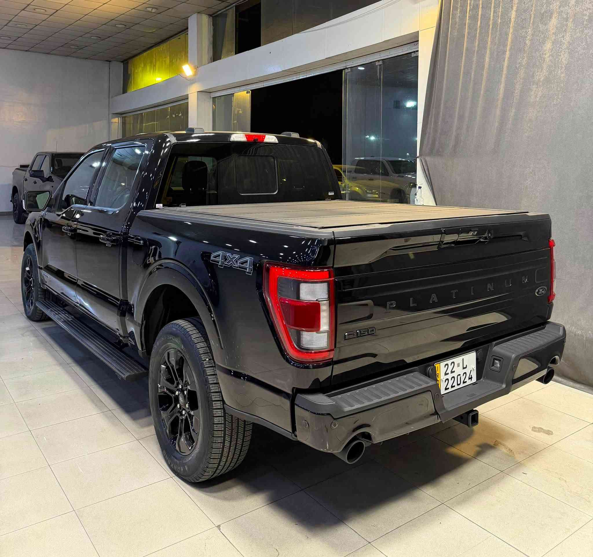 Ford F-150 
Platinum 2023
V6 - 3.5T - 4x4
hybird 

بسمە و شغال
شاشە کبیر
٤ کامیرە
لایت لید 
کوشینات جلد
کوشین کهرابایی
گیج الکترونی
بانورامە
رادار
ئوتو ستوب
ویل 20
باب طویل
بودی قصیر

46.000 mile
3 قطعە بدل بلادی
سعر 345 ورقە

معرض ( مەدینە ) اربیل شارع ١٠٠م
***********
***********
