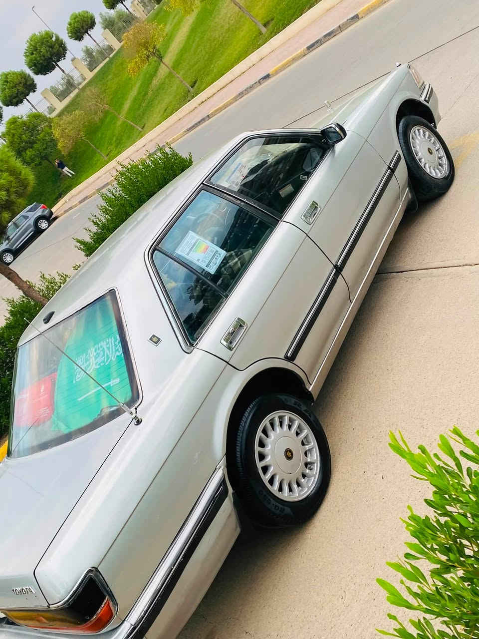 كراون صالون • موديل 90 • ٢٥٠٠ VVT