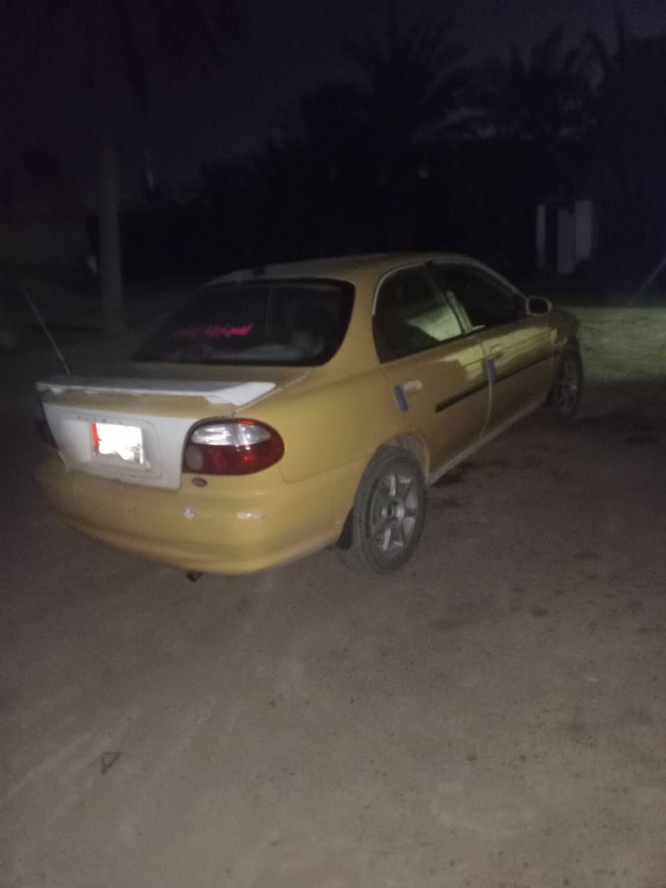 سلام عليكم كيه سيفيه  محرك بلاد لاتنقيص ولاتبخير كير عادي تايرات جدد سياره عوزهه ترتيبات رقم بغداد راعيهه بزبير المربد عندي مستمسكاته الشراي يتصل *********** السعر 17وبيهه مجال
