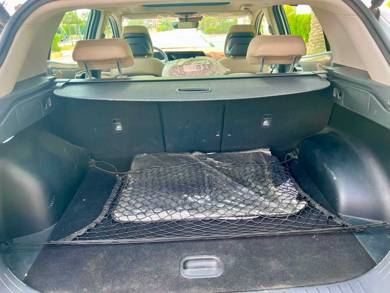 ‏kia sportage 2024
كيا سبورتاج2024
فول مواسفات 
وارد خليجي
‏‎ - بانوراما
‏‎ - حساسات أمامية
‏‎ - حساسات خلفية
‏‎ - لايت زينون + LED
‏‎ - بك لايت LED
‏‎ - ويل كب 19
-‏‎ تشغيل عن بعد
‏‎ -فتح الصندوق كهرباء ذكي
-بصمه
- ابواب بصمه
‏-‎ دشبول شاشة
‏‎ - تدفئة المقود والكشنات الأمامية
‏‎ - مثبت السرعة Cruise
‏‎ - فحص أنظمة السيارة
- تبريد قطعتين
- كشن هيتر حار و بارد
‏‎ - حساسات ضغط اطارات
شحن واير ليس
سكان هيتر
‏‎ - هاند بريك بصمة
‏‎‏- ABS
‏‎‏ - Auto Hold    أوتو هولد
‏‎- نظام مانع الانزلاق
نظام سبورت
نظام ايكو نورمال سمارت‏
ملاحظة/ السيارة مكفولة كفالة عامة من كل شيء
السعر 222 
للاستفسار ***********
