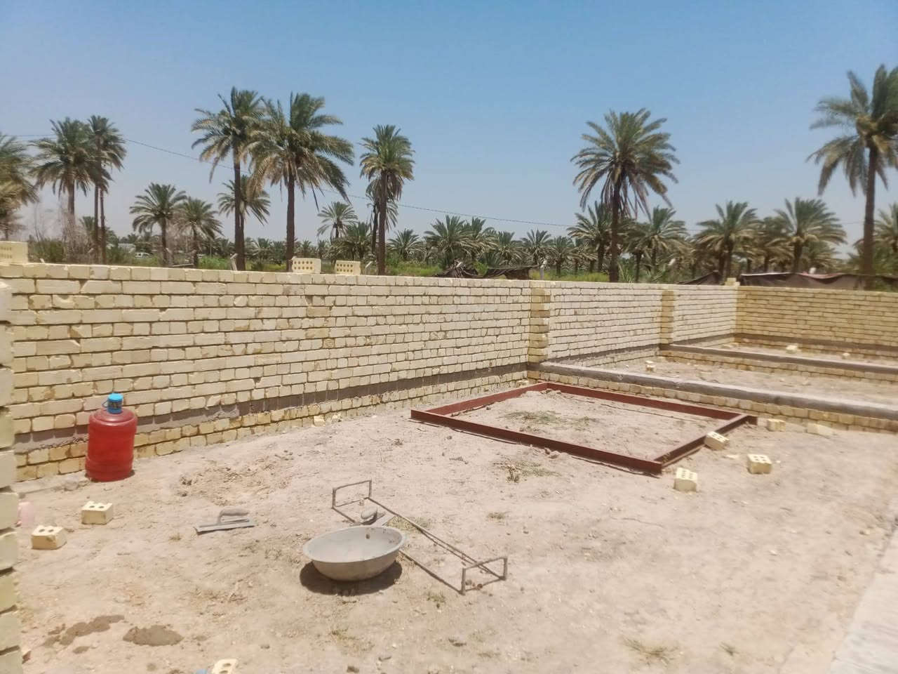 السلام عليكم خلفه بناء متفرغ شغل درجه اولى مكان كربلاء فقط ‏‪***********‬‏
