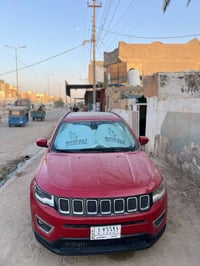 جيب كومباس • ٢٠١٨ • أحمر