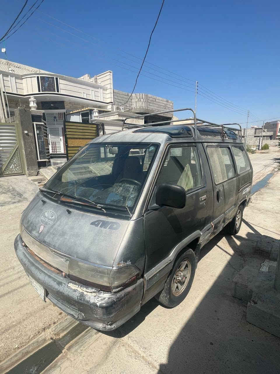سلام عليكم
فارة للبيع موديل ١٩٩٢ 
مكينة وكير 2 واي بالجيس
تايرات جديد
بطاريه جديدة 
صدر خلفي امامي جديد 
راديتر جديد 
باور ستيرن وباور بريك جديد 
كهربائيات كلها شغالة 
رقم ديالى سنويةلل2028 شرط التحويل 
المكان ديالى المقدادية 
الاتصال ***********
