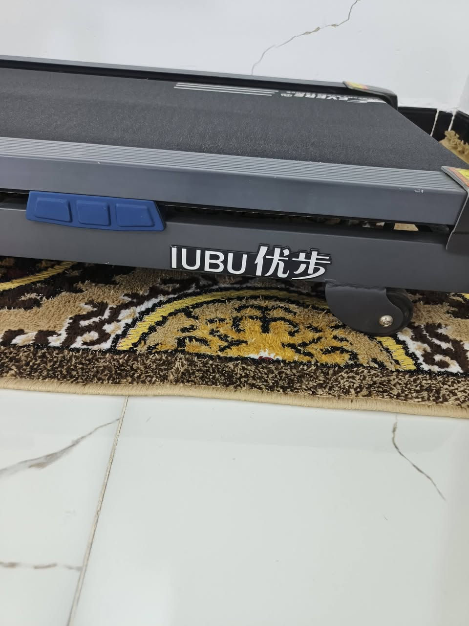 جهاز جري نضيف وستخدام شخصي مال بيت مو مال قاعات يتحمل وزن اكثر من ١٦٠ كيلو وقدرة الماطور 4 حصان السعر ٣٧٥ وبي مجال حك الجيه عنواني ناصريه مركز المدينه *********** متوفر واتساب
