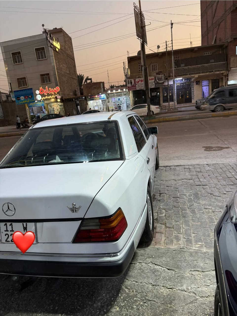 سلام عليكم مارسدس للبيع موديل واحد وتسعين
مكينه اثنين ونص تبريد شغل فتحه شغال حداديه زينه
السعر ٥٠ بيهه مجال ***********
