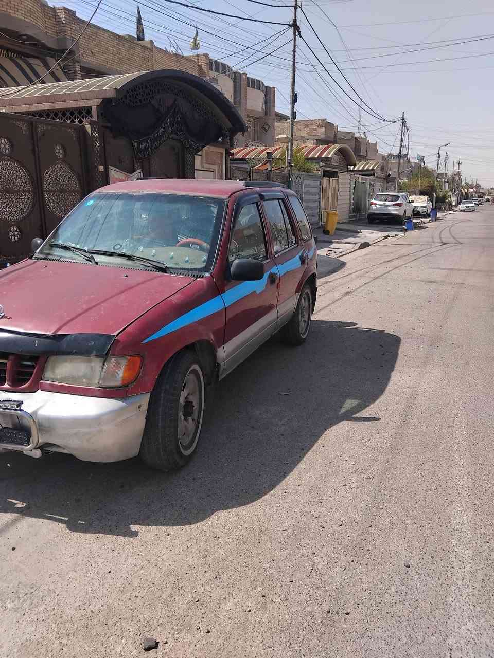 اخوان سلام عليكم كيا سبورتج موديل 2000....السعر 38ورقه وببها مجال بغداد انكليزي سنويه وهزه جدد فور ويل شغال كيراوتماتيك مكينه بلاديه ٢٠٠٠ مسكر تبريد شغال سياره بلاديه قماره وبنيد والجنطه بلاد رش صفاح فقط بدون ضربه قويه مكينه وكير خيرمن الله باتري جديد صدرها تعبان فقط كهربائيات فول كلها شغاله بس طوافه البانزين موزينه زتلباقي كله شغال سنتر لوك جام اشاير لايت فول  بغداد العبيدي  واتساب *********** ومصورها مقطع فديو بي كل التفاصيل راسنلي واتساب ادزه الك

