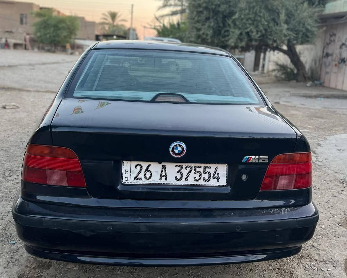 السلام عليكم BMW موديل ٩٨ فول مواصفات 
معمره تعميره درجه اولى 
حجم ٥٢٨  تك فانوس  رقم صلاح الدين دولي 
هزه جديده سنويه لل ٣١ 
السعر ٩٥ $ وبيها مجال مكانها صلاح الدين سامراء 
للاستفسار اكثر ***********
