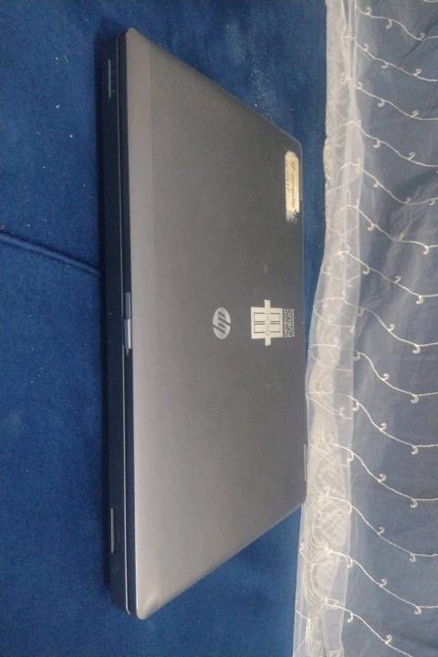 الموديل: HP ProBook 6360b (فئة رجال الأعمال المتينة)
المعالج: Intel Core i5 (الجيل الثاني) قوي واعتمادي
الذاكرة (RAM): تم ترقيتها إلى 8 جيجابايت لأداء سريع وسلس
الهارد: تم تبديله إلى 320GB  
البطارية: جديدة تماماً وحجم أكبر من الأصلية (Extended) بس ما انطيك بيها ضمان
النظام: Windows 10 Pro 64-bit أصلي ومفعّل بالكامل
الشاشة: بمقاس 13.3 بوصة ضد الانعكاس ومريحة جداً للعين
الملحقات: كيبورد قيمنق RGB + ماوس قيمنق RGB + الشاحن الأصلي
النظافة: الجهاز بحالة ممتازة ونظيف جداً وجاهز للاستخدام المباشر
السعر:(110٫00 قفل🔒)د.ع و توصيل مجاني
للتواصل:(الوتساب:***********) لابتوب مستعمل للبيع بيها مجال للشراي
