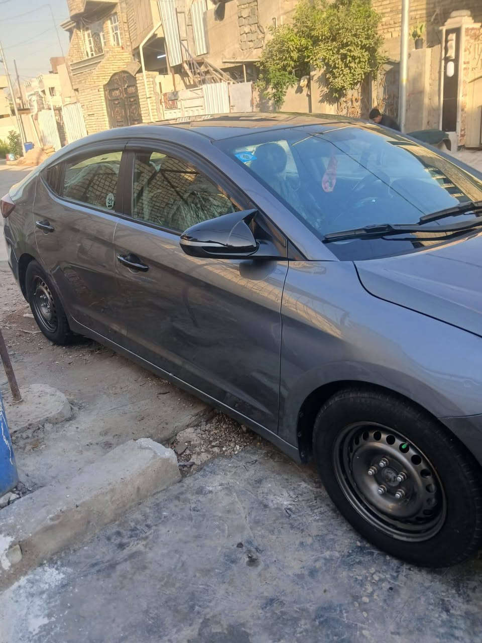 النترا 19 حادثه بنيد فقط سياره جديده دواخل جدد مكينه كير تبريد مكفولات سياره جديد سعر 120 مكان حله شراي اتصل ***********

نص مكتوب في الصور:
- BidCars - Your Best Car Broker bid.cars
- 3 / 10
- bid.cars/en/lot/1-381
- 2019 HYUNDAI ELANTRA, SE
- KMHD74LFXKU653503
- 1-38181861
- BidCars - Your Best Car Broker
- bid.cars
- bid.cars/en/lot/1-38184861 1 / 10 BidCars - Your Best Car Broker bid.cars