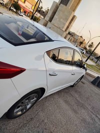 النترا • ٢٠١٧ • ابيض خليجي