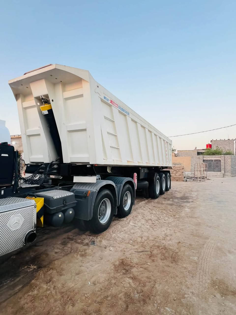 سلام عليكم ورحمة وبركاته عربانه لبيع عبدالله جوهر عربانه تخم تاير عربانه جاهزه لشغل باغي سفسار على هاذ رقم ***********
