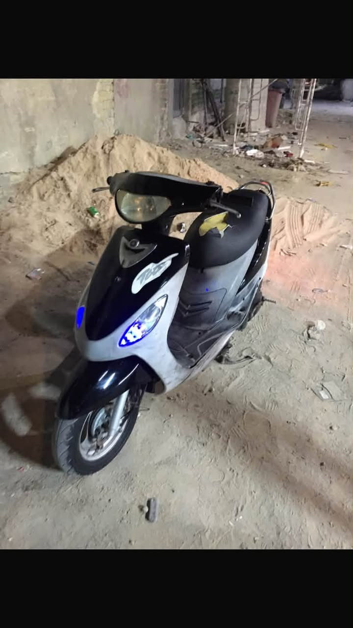 600بيها مجال ماكس منغولي للبيع دراجه كامله مابيها نقص شغاله سلف هندر بكل وقت مكينه مكفوله (شرط مامفتوحه )بوشه49بلاديه كهربائيات كامله لايت عالي ناصي اشاير بكلايت قفل جنطه قفل استيرن دراجه بلاديه مامبدل بيها شي شلعه ومعدل يشكن الكاع شرط رقم راعيه *********** دراجه مو الي لحد يراسل خاص فقط ع الرقم سعر600بيها مجال قليل حك الجيه
