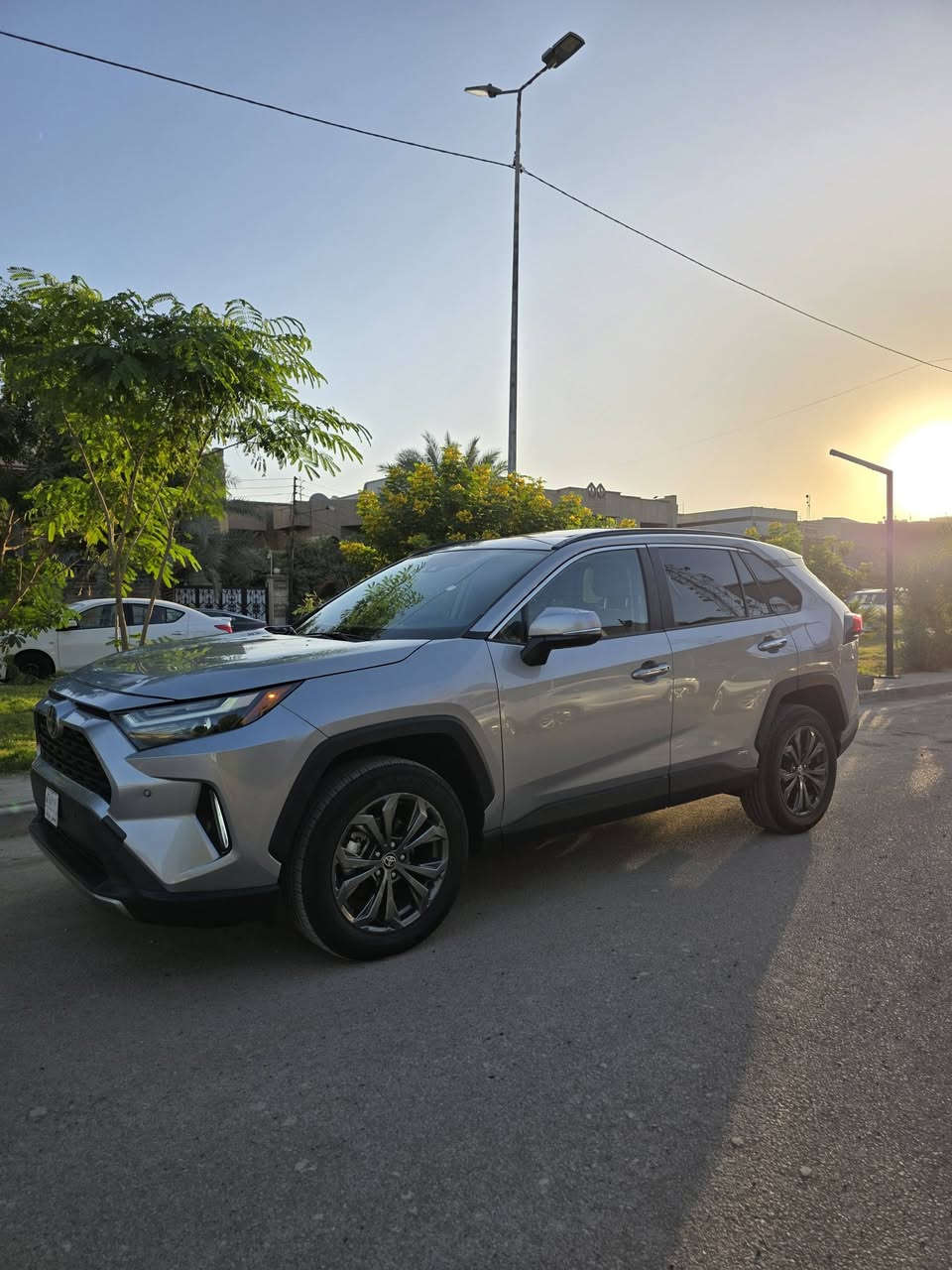 𝐓𝐎𝐘𝐎𝐓𝐀 𝐑𝐀𝐕𝟒-LIMITED HYBRID 2024
تويوتا رافــــ4 لمتد موديل 2024 هايبرد

اللون : سلفر 

عداد المسافة : 10 الف زيرو 

حجم المحرك : 2.5L ( 4.سلندر ) 

ملاحظة السيارة : فقط جاملغ مبدل نفس لون جهة السايق وبارد بالبنيد بدون صبغ وتصليح بشاصي الايسر مرقم بغداد بسمي تحويل ثاني يوم 

المواصفات : LIMITED

فتحة سقف 

كيج الكتروني 

شاشة كبير لمس

كاميرا

‏ابواب  بصمة

‏‎بصمة تشغيل 

شتغيل عن بعد (𝐑𝐄𝐌𝐎𝐓𝐄 𝐒𝐓𝐀𝐑𝐓)

هاند بريك بصمة

اوتو هولد (𝐀𝐔𝐓𝐎 𝐇𝐎𝐋𝐃)         

اوتو ستارات (𝐀𝐔𝐓𝐎 𝐒𝐓𝐀𝐑𝐓)

اوتو ستوب (𝐀𝐔𝐓𝐎 𝐒𝐓𝐎𝐏)

رادار امامي (تحديد مسار)

‏‎رادار جانبي (نقاط عمياء)

‏‎رادار خلفي (التحذير من الاصطدام)

‏‎حساسات امامي

‏‎حساسات جانبي 

‏‎حساسات خلفي 

نظام (𝐄𝐂𝐎)

نظام (𝐍𝐎𝐑𝐌𝐀𝐋)

نظام (𝐒𝐏𝐎𝐑𝐓)

نظام (𝐒𝐍𝐎𝐖)

نظام (𝐌𝐔𝐃 & 𝐒𝐀𝐍𝐃)

نظام (𝐑𝐎𝐂𝐊 & 𝐃𝐈𝐑𝐓)

تحكيم ستيرين

استيرن هيتر

كشنات كهربايي 

كشنات هيتر

تبريد لمس

تبريد مركزي

صندوق كهربائي

لايتات (𝐋𝐄𝐃) ليد عدسة زينون 

بلاجكتور (𝐋𝐄𝐃) ليد 

بكلايتات (𝐋𝐄𝐃) بيلادي

ويل كروم

السعر 230 وبيهه مجال 

تفاصيل اكثر الاتصال علی ارقام التاليه ‏

☎️ ***********

عنوان📍بغداد الحريه 

‏
