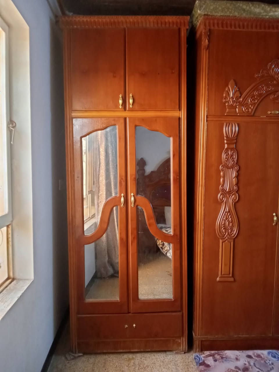 السلام عليكم والرحمة غرفة نوم للبيع نضيفه السعر خاص او تواصل مع صاحبها واتساب ***********
