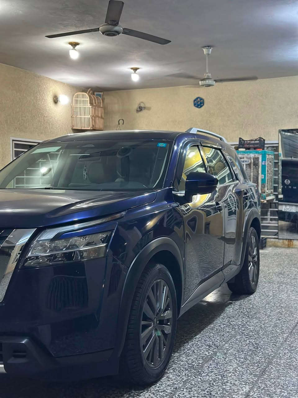 السلام عليكم
للبيع سياره نيسان بافندر 2023 VIP
رقم بغداد وبأسمي وتحويل ثاني يوم
سياره جديده بالمعنى الكلمه وارد امريكي
ماشيه 29 الف 
بنوراما وتحكمات وكامرات 360 درجه 
السياره فول واحد على واحد وبعافيه على الياخذه
السعر 275 ورقه وبيه مجال 
***********
